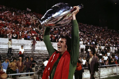 Thủ môn Ray Clemence